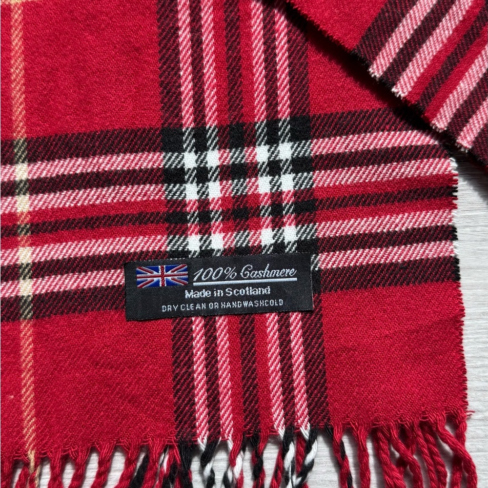 Cashmere 100% Classic Red Tartan Men's women’s Scarf made in Scotland - Picture 3 of 6
